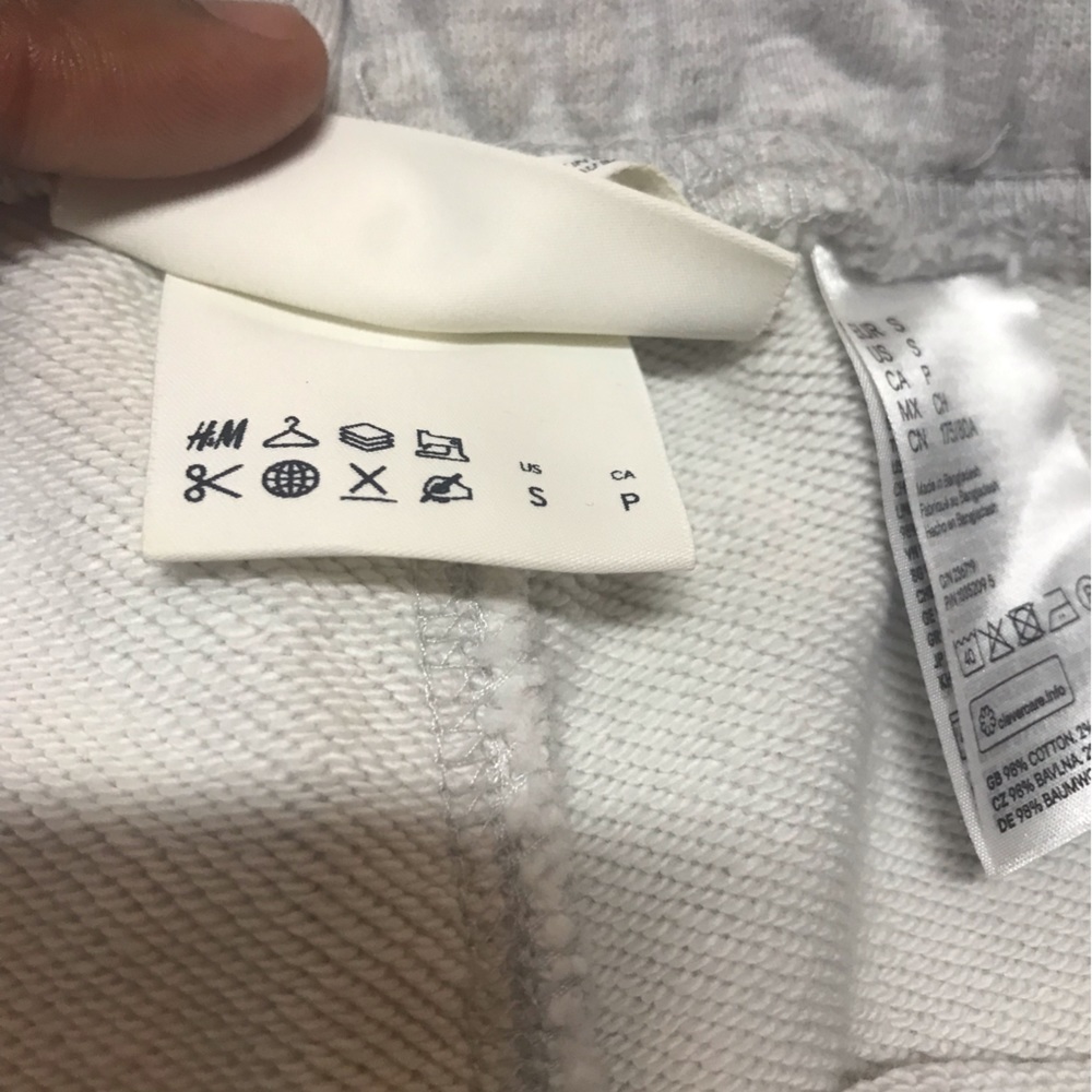 H&M Basic Shorts - image 3